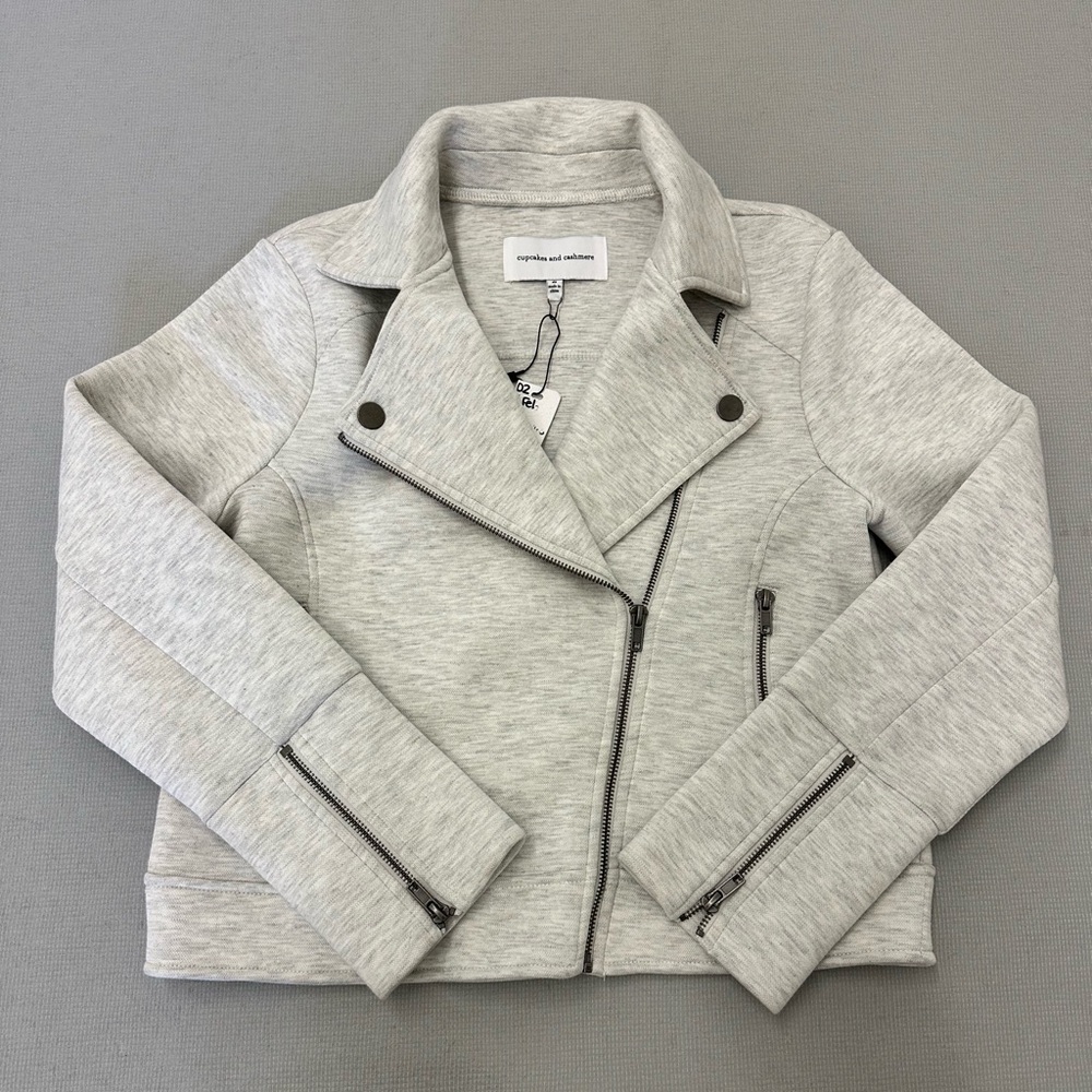 cupcakes & cashmere Gray Blazer